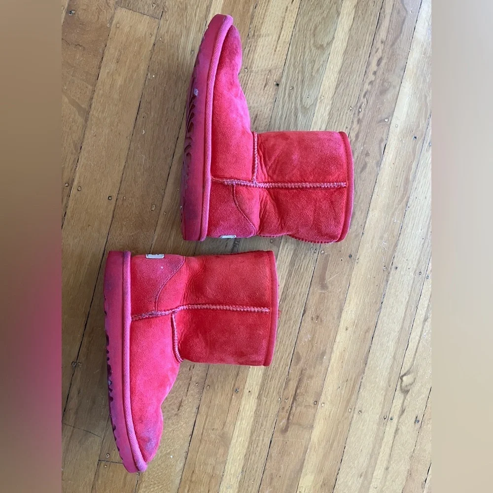 UGG little dirt